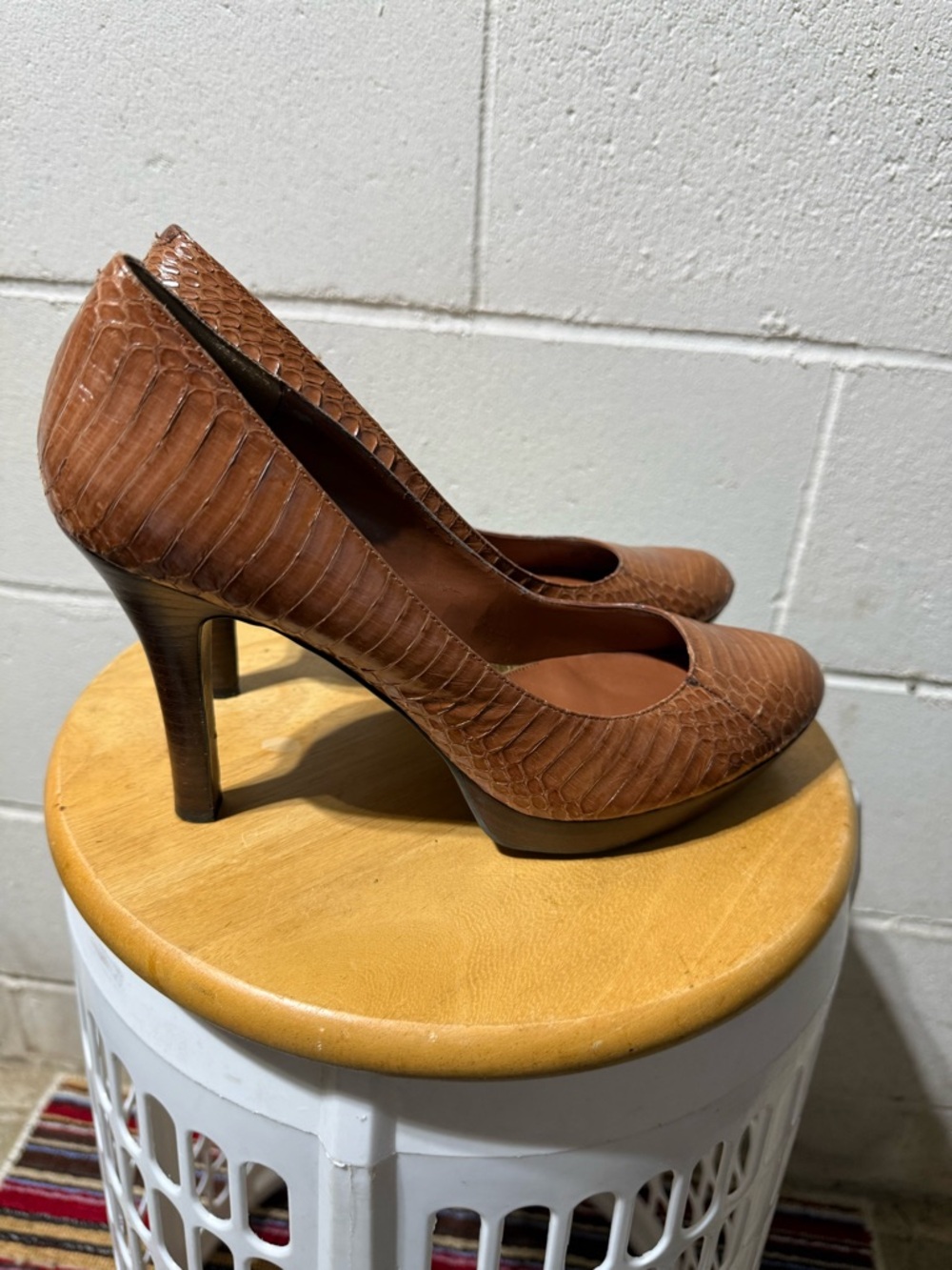 Brown Women's Textured Leather Pumps - Picture 3 of 5